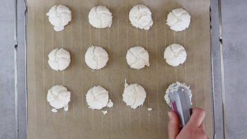 Kokosmakronen ohne Zucker: Formen