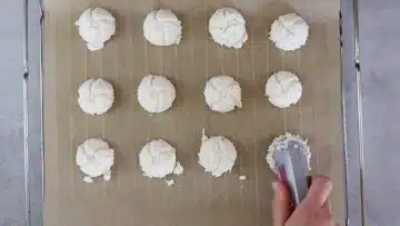 Kokosmakronen ohne Zucker: Formen