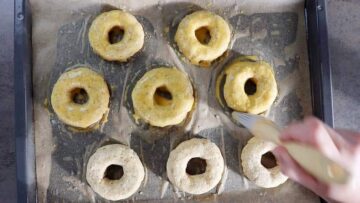 Low Carb Bagel: Bestreichen