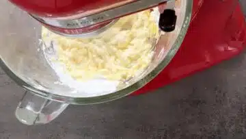 Low Carb Berliner ohne Zucker: Rühren