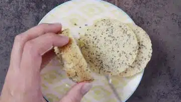 Low Carb Blitzbrot: Backen