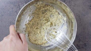 Low Carb Blitzbrot: Rühren