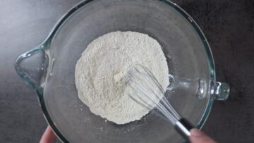 Low Carb Brotsticks: Mischen