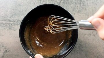 Low Carb Brownie Waffeln: Rühren