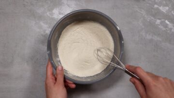 Low Carb Buchteln ohne Zucker: Mischen