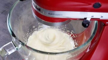 Low Carb Butercreme ohne Zucker: Aufschlagen