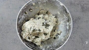 Low Carb Cracker: Kneten