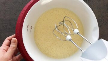 Low Carb Creme Brulee ohne Zucker: Rühren