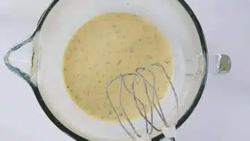 Low Carb Crepes: Rühren