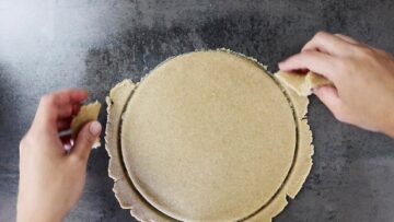 Low Carb Engadiner Nusstorte ohne Zucker: Ausstechen