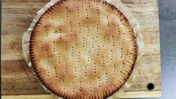 Low Carb Engadiner Nusstorte ohne Zucker: Backen