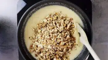 Low Carb Engadiner Nusstorte ohne Zucker: Verrühren