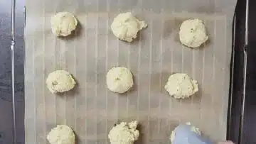Low Carb Erdnussbutter Kekse ohne Zucker: Formen