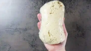 Low Carb Focaccia: Ruhen