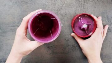 Low Carb Frischkäse Pralinen mit Aronia: Pürieren