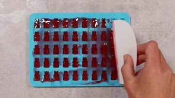 Low Carb Gummibärchen ohne Zucker: Umfüllen