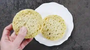 Low Carb Hüttenkäse Toasties: Toasten