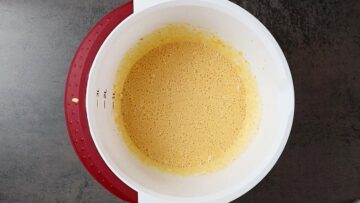 Low Carb Käse Schinken Muffins: Rühren