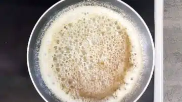 Low Carb Karamell Bonbons ohne Zucker: Erhitzen