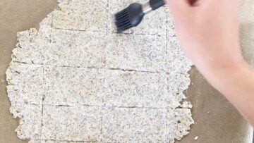 Low Carb Knäckebrot: Backen