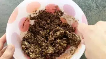 Low carb Knuspermüsli: Rühren