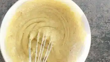 Low Carb Kuchenboden: Verquirlen