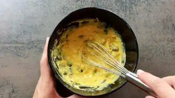 Low Carb Kürbisbrot: Unterheben