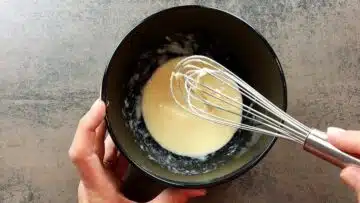 Low Carb Kürbisbrot: Verquirlen