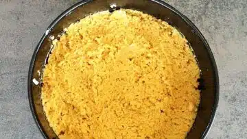 Low Carb Kürbiskuchen mit Cream Cheese Frosting: Backen