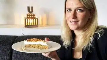 Low Carb Kürbiskuchen mit Cream Cheese Frosting: Genießen