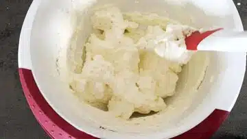 Low Carb Kürbiskuchen mit Cream Cheese Frosting: Hinzugeben