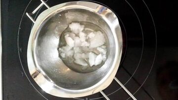 Low Carb Kürbiskuchen mit Cream Cheese Frosting: Schmelzen