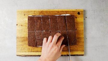 Low Carb Milchschnitte ohne Zucker: Schneiden