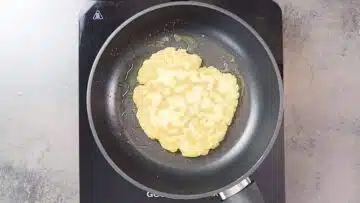 Low Carb Naan Brot: Backen