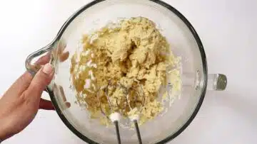 Low Carb Naan Brot: Rühren