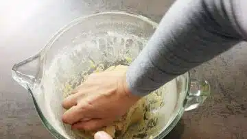 Low Carb Nussecken ohne Zucker: Kneten