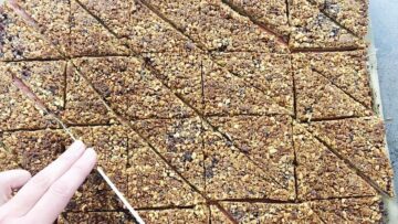 Low Carb Nussecken ohne Zucker: Schneiden