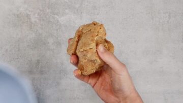 Low Carb Pizza Cracker ohne Mehl: Kneten