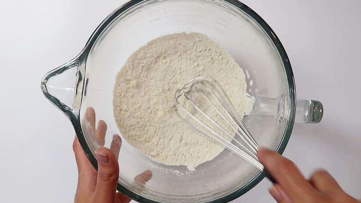 Low Carb Pizzabrötchen: Mischen