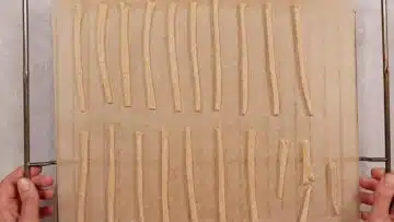 Low Carb Pommes: Backen