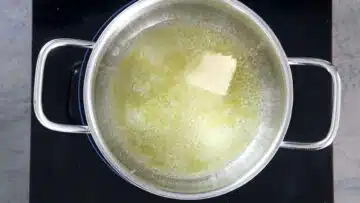 Low Carb Puddingpulver ohne Zucker: Zerlassen