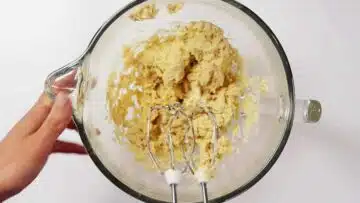 Low Carb Quark-Öl-Teig ohne Mehl: Rühren