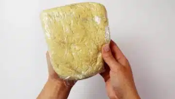 Low Carb Quark-Öl-Teig ohne Mehl: Ruhen