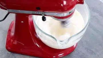 Low Carb Rhabarberkuchen ohne Zucker: Aufschlagen