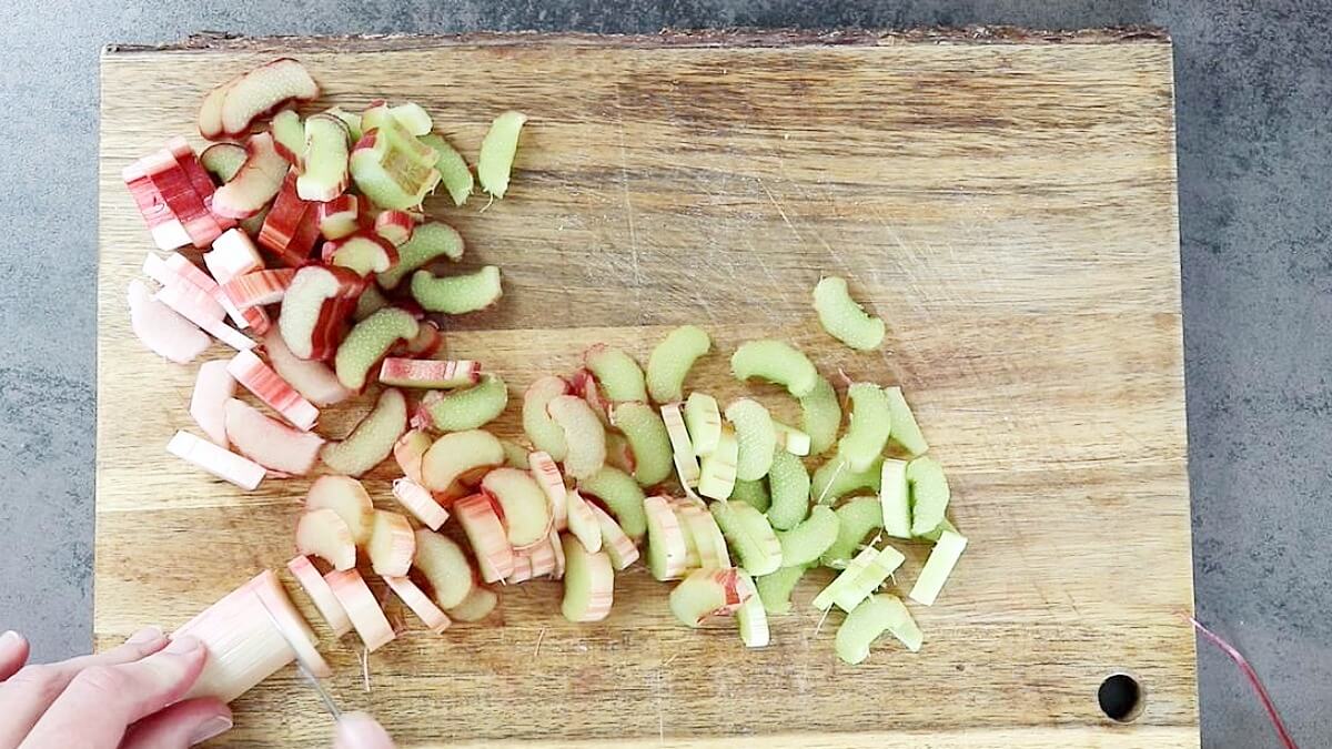 Low Carb Rhabarberkuchen ohne Zucker: Vorbereiten