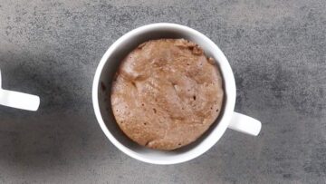 Low Carb Schoko Tassenkuchen ohne Zucker: Erhitzen