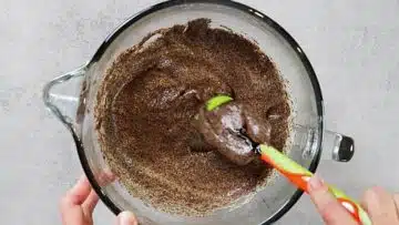 Low Carb Schokokuchen: Unterheben