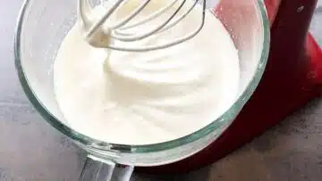 Low Carb Schokokuchen mit 2 Zutaten: Aufschlagen