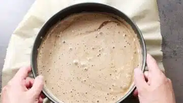 Low Carb Schokokuchen mit 2 Zutaten: Backen