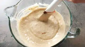 Low Carb Schokokuchen mit 2 Zutaten: Unterheben